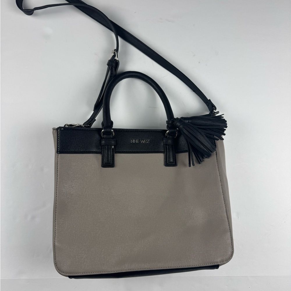 Nine West Black and Tan Hendricks satchel handbag great condition
